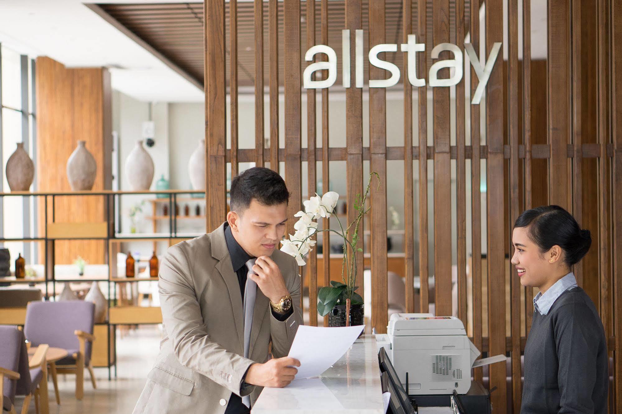 Allstay Hotel Semarang Simpang Lima Bagian luar foto