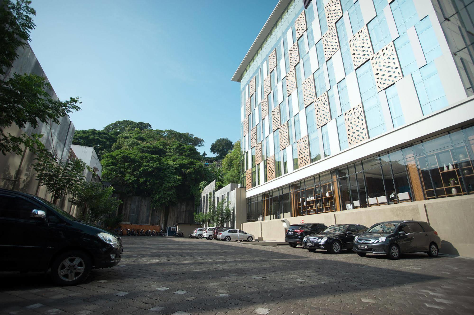 Allstay Hotel Semarang Simpang Lima Bagian luar foto