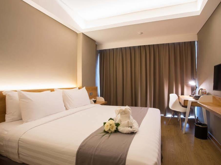 Allstay Hotel Semarang Simpang Lima Bagian luar foto